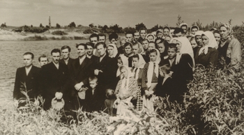 Ristimine Bolšaja Inta jõe ääres.  Fotod: Päivo Kasekampi erakogust.