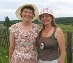 Komikeelse Uue Testamendi tõlkijad (vasakult) Iraida Popova ja Nina Vattuleva. Foto: Küllike Evartov