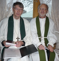 Slava Abdullin (vasakul) on võtnud Birski koguduse juhtimise misjonär Juha Väliaholt üle.  Foto: Anu Väliaho